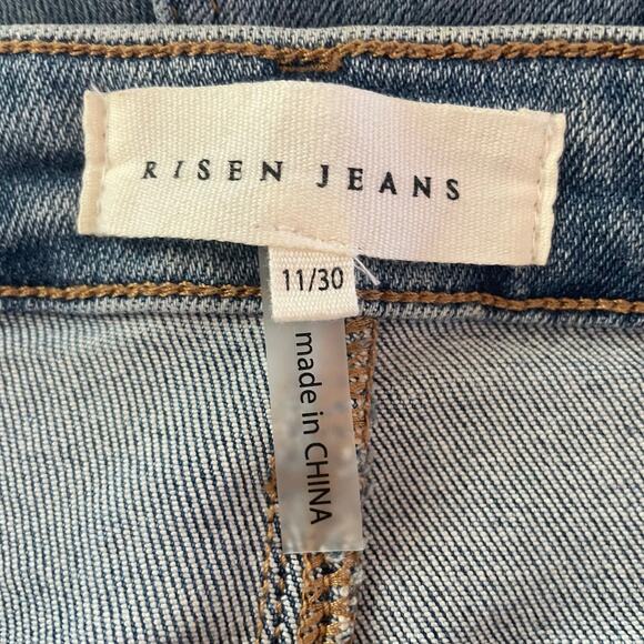 Risen High Rise WIde Leg Jeans Size 11/30 Medium Wash Stretchy Fall Casual Denim - Picture 6 of 8